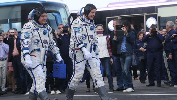 宇航員用自己的考試題考網民 - 俄羅斯衛星通訊社