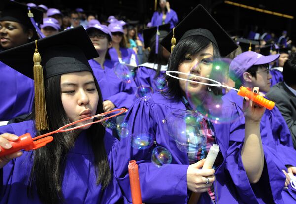 越来越多的在西方国家学习的中国大学生毕业后回国 越来越多的在西方国家学习的中国大学生毕业后回国 - 俄罗斯卫星通讯社