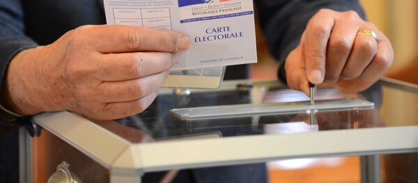 媒体：马克龙和勒庞进入法国选举第二轮投票 - 俄罗斯卫星通讯社