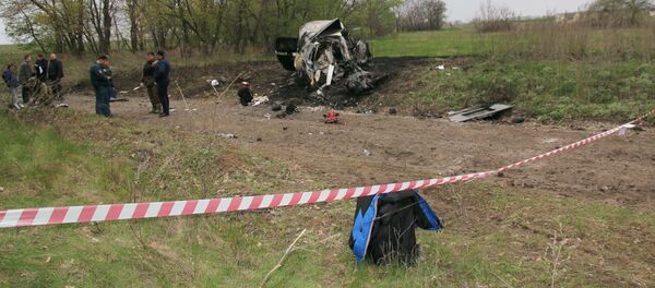 4月23日由两辆汽车组成的欧安组织监督团巡查车队在卢甘斯克触雷被炸 4月23日由两辆汽车组成的欧安组织监督团巡查车队在卢甘斯克触雷被炸 - 俄罗斯卫星通讯社