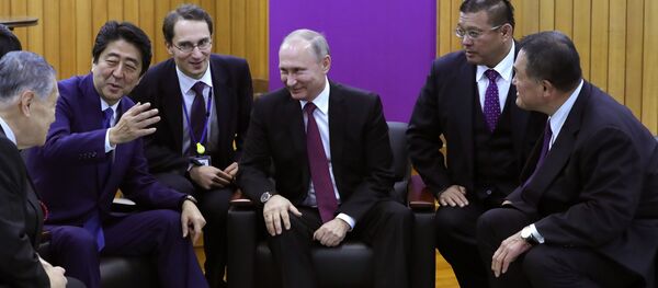 日本首相安倍晋三在与俄总统普京会晤期间 日本首相安倍晋三在与俄总统普京会晤期间 - 俄罗斯卫星通讯社