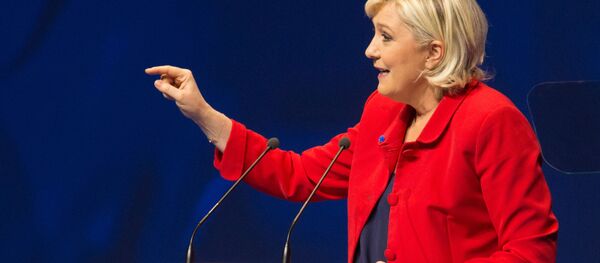 玛丽娜•勒庞透露其在选举获胜情况下的总理人选 - 俄罗斯卫星通讯社