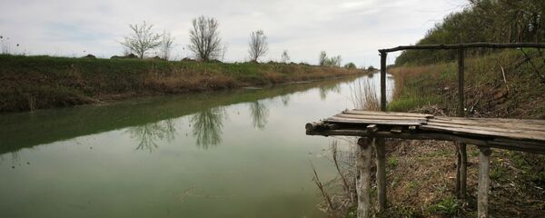 媒體:烏克蘭築起大壩,為封鎖克里米亞水源 媒體:烏克蘭築起大壩,為封鎖克里米亞水源 - 俄羅斯衛星通訊社