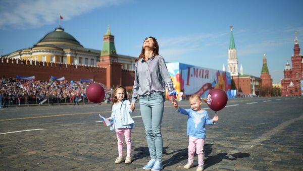 民调：越来越多的俄罗斯人把“五一”视为普通休息日而非节日 - 俄罗斯卫星通讯社