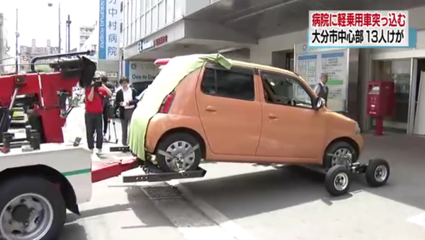 媒体：日本一名高龄女性驾车撞入一家医院致13人受伤 - 俄罗斯卫星通讯社