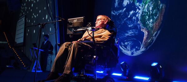 Британский физик-теоретик Стивен Хокинг во время презентации - 俄罗斯卫星通讯社
