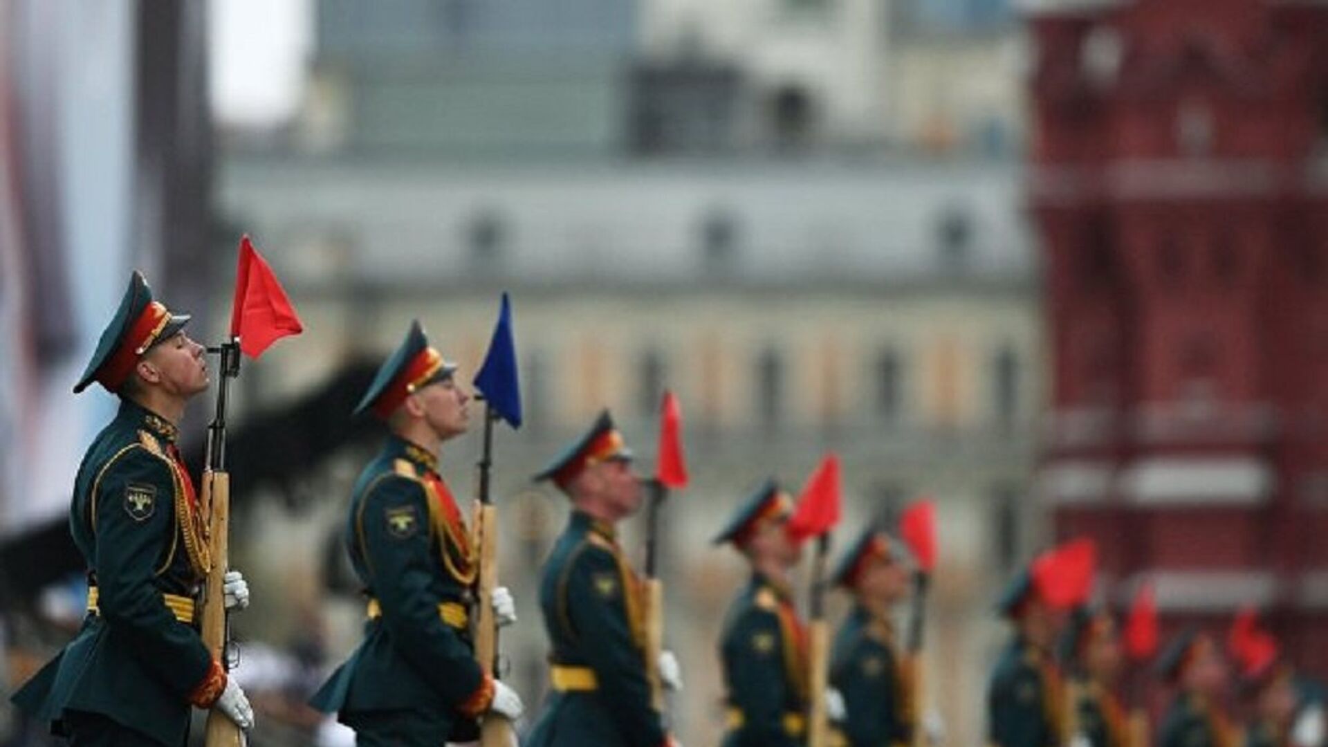 俄罗斯举行胜利日阅兵式 百件先进军事装备亮相[4]- 中文国际