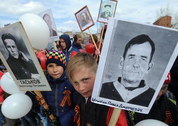 赤塔衛國戰爭勝利72週年不朽軍團遊行參加者 - 俄羅斯衛星通訊社