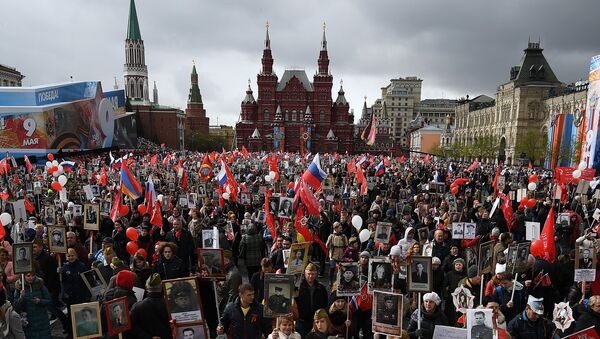 莫斯科60多萬人參加勝利日的“不朽軍團”遊行 - 俄羅斯衛星通訊社