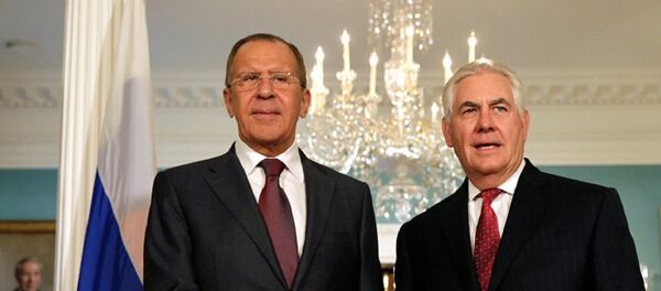 拉夫羅夫與帝勒森 拉夫羅夫與帝勒森 - 俄羅斯衛星通訊社