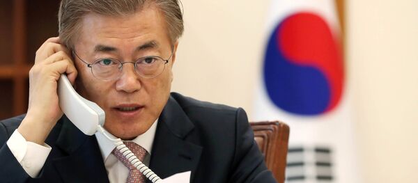 South Korean President Moon Jae-in speaks with Chinese President Xi Jinping by telephone South Korean President Moon Jae-in speaks with Chinese President Xi Jinping by telephone - 俄罗斯卫星通讯社