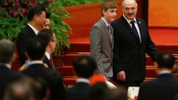 Президент Белоруссии Александр Лукашенко с сыном в Пекине  - 俄羅斯衛星通訊社