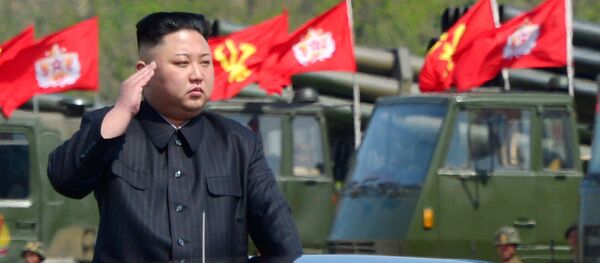 North Korea's leader Kim Jong Un watches a military drill marking the 85th anniversary of the establishment of the Korean People's Army North Korea's leader Kim Jong Un watches a military drill marking the 85th anniversary of the establishment of the Korean People's Army - 俄罗斯卫星通讯社