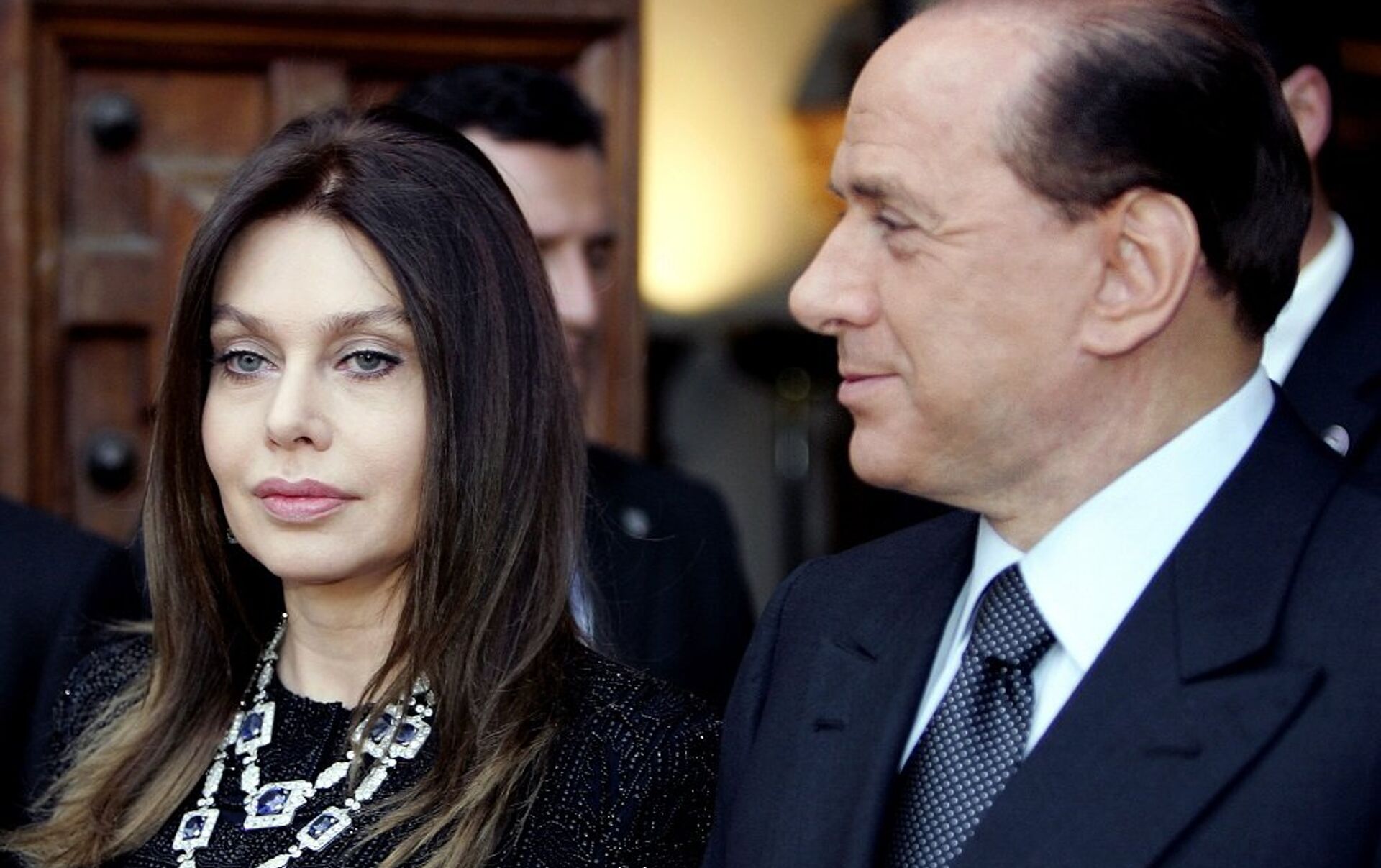 Silvio Berlusconi si sposa a 85 anni con la fidanzata di 32, la reazione dei figli e della ex ...