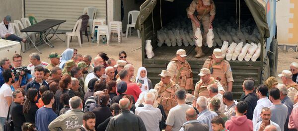 俄軍方向敘利亞達拉亞運送2噸多人道主義援助物資 - 俄羅斯衛星通訊社