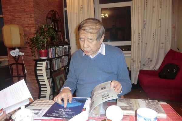 左贞观在他的工作室 - 俄罗斯卫星通讯社