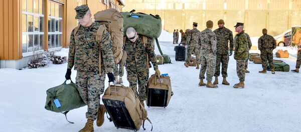 媒体：美国海军陆战队员在俄罗斯海岸边演习被冻僵 - 俄罗斯卫星通讯社