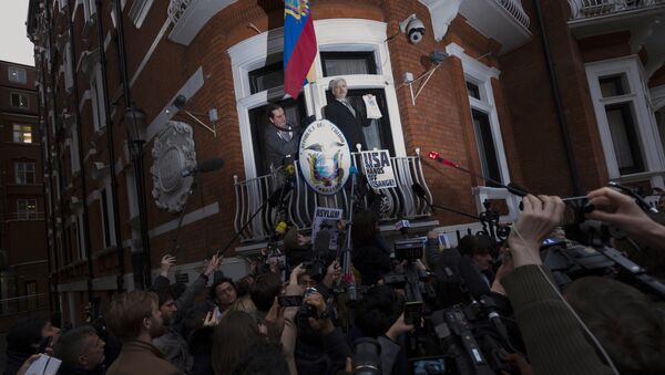 厄瓜多爾總統稱阿桑奇或很快離開厄駐英使館 - 俄羅斯衛星通訊社