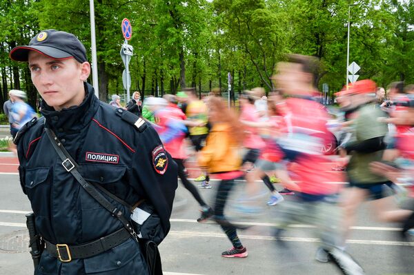 警察确保举办莫斯科2017年半程马拉松赛时的公共秩序 - 俄罗斯卫星通讯社