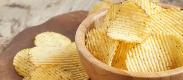 美國一名男子因食用玉米片中毒而死 - 俄羅斯衛星通訊社