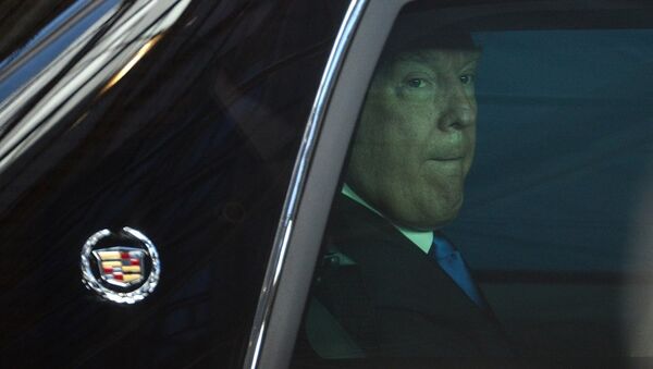 媒体：特朗普的座驾因尺寸过大未能通过布鲁塞尔皇宫大门 - 俄罗斯卫星通讯社