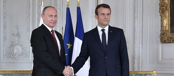 普京与马克龙 - 俄罗斯卫星通讯社