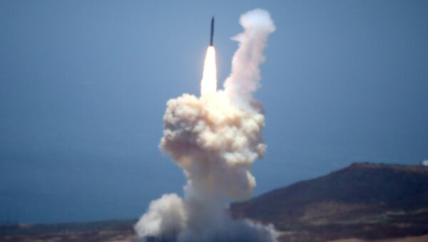 美国洲际导弹拦截测试成功 - 俄罗斯卫星通讯社
