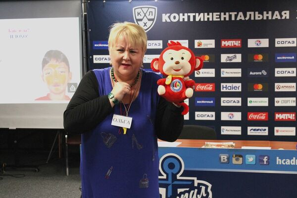 俄語語言和文學課程的執教者不僅有教師，還有海關官員和邊境城市政府工作人員。 - 俄羅斯衛星通訊社