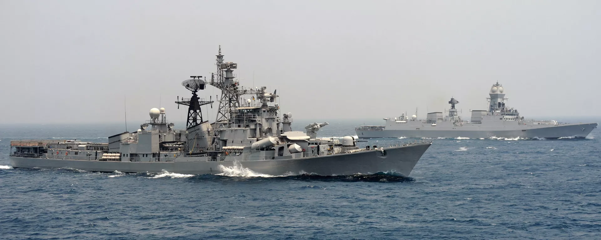 印度海軍在商船遭攻擊後將於阿拉伯海部署三艘軍艦 - 俄羅斯衛星通訊社, 1920, 26.12.2023