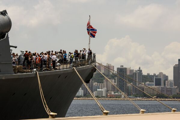 “瓦良格”号导弹巡洋舰开放日在香港引发轰动 - 俄罗斯卫星通讯社