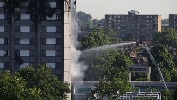 倫敦一棟高層公寓樓發生的嚴重火災 - 俄羅斯衛星通訊社