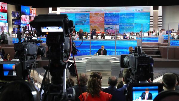 普京“直播连线”收到超过100万条俄公民留言 - 俄罗斯卫星通讯社