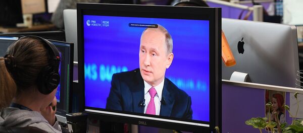 普京“直播連線”收到逾170萬個問題 普京“直播連線”收到逾170萬個問題 - 俄羅斯衛星通訊社