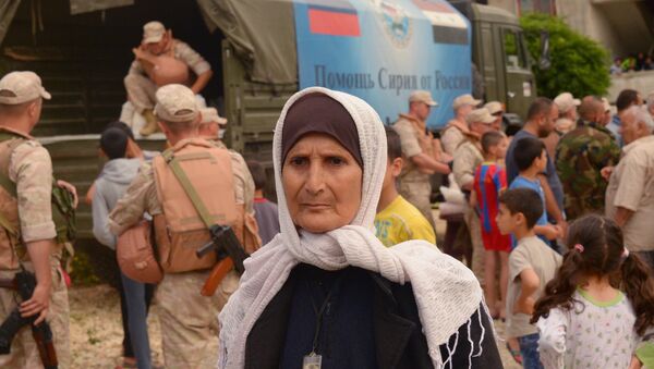 俄军方已将人道主义救援物资交予叙利亚拉塔基亚省的村民 - 俄罗斯卫星通讯社