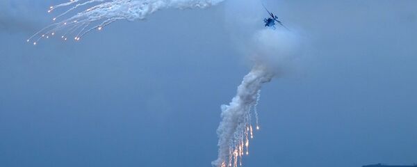 美国直升机降落驻日训练基地后起火 - 俄罗斯卫星通讯社