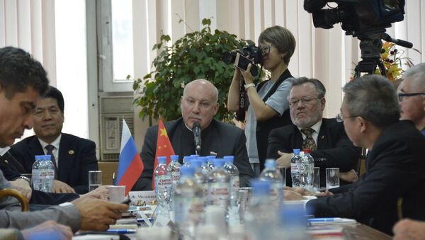 在莫斯科召開了慶祝簽署《中俄睦鄰友好條約》16週年的會議 - 俄羅斯衛星通訊社