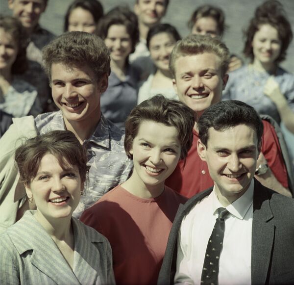 一群60年代的大学生 - 俄罗斯卫星通讯社