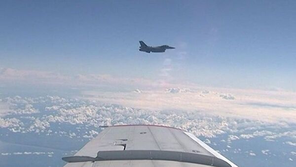 北约飞机一昼夜间第二次在波罗的海上空跟随俄防长座机 - 俄罗斯卫星通讯社