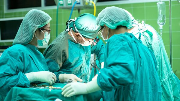 俄中外科醫生首次運用中方設備聯合實施關節置換手術 - 俄羅斯衛星通訊社