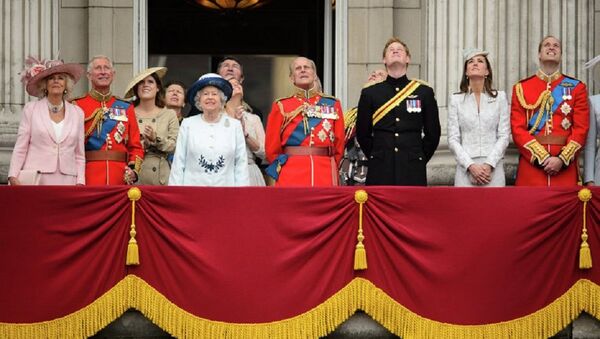 媒體：英國君主旅行必備黑色套裝 但不吃海鮮 - 俄羅斯衛星通訊社