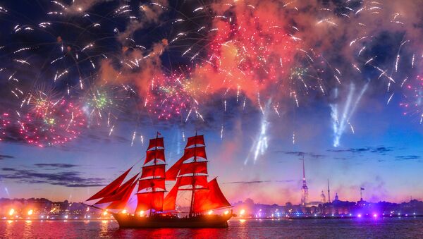 聖彼得堡“紅帆節”聚集了數萬名中學畢業生 - 俄羅斯衛星通訊社