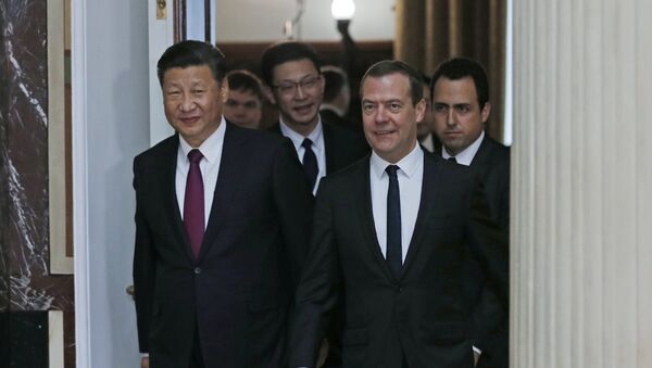 俄總理梅德韋傑夫與中國國家主席習近平（圖片資料） - 俄羅斯衛星通訊社