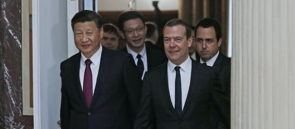 俄总理梅德韦杰夫与中国国家主席习近平（图片资料） - 俄罗斯卫星通讯社