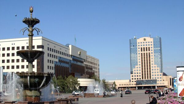 На Центральной площади Астаны - 俄羅斯衛星通訊社