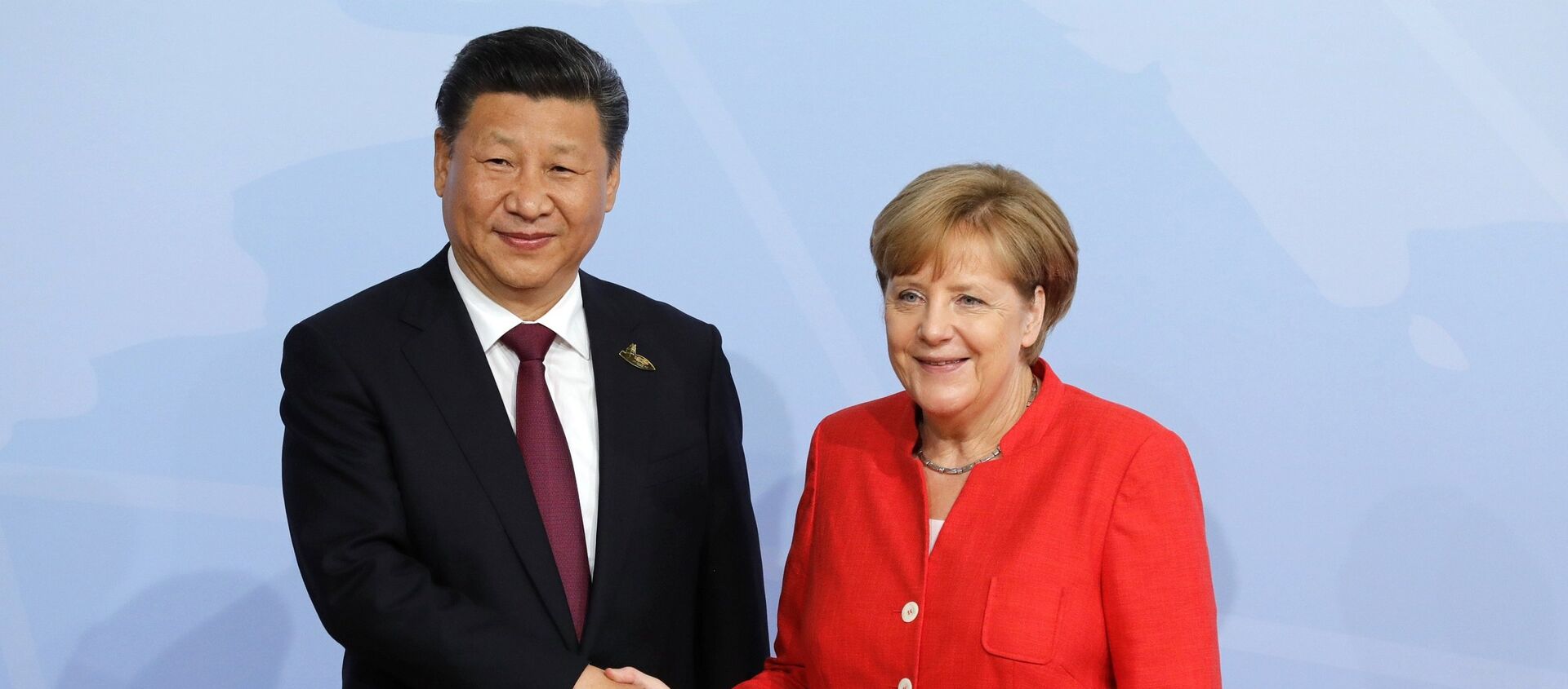 Председатель КНР Си Цзиньпин на церемонии официальной встречи канцлером Германии Ангелой Меркель глав делегаций государств-участников  G20 - 俄罗斯卫星通讯社, 1920, 07.04.2021