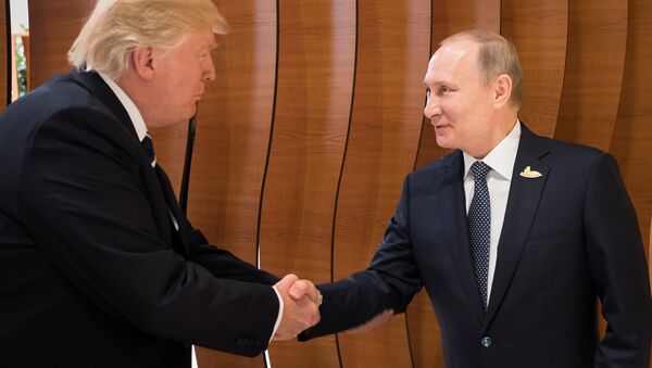 俄總統新聞秘書：普京與特朗普首次握手致意 - 俄羅斯衛星通訊社