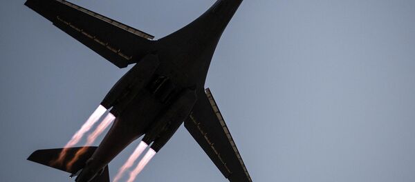 A B-1B Lancer takes off from Al Udeid Air Base, Qatar - 俄罗斯卫星通讯社