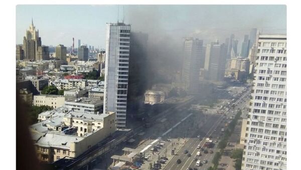 莫斯科新阿尔巴特大街“书楼”起火 - 俄罗斯卫星通讯社