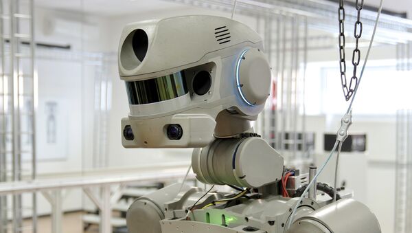 一个人型机器人在俄罗斯宇航员训练中心通过测试 - 俄罗斯卫星通讯社