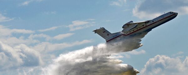 Российский самолет-амфибия БЕ-200 ЧС Альтаир на Международном авиационно-космическом салоне МАКС-2017 в Жуковском Российский самолет-амфибия БЕ-200 ЧС Альтаир на Международном авиационно-космическом салоне МАКС-2017 в Жуковском - 俄羅斯衛星通訊社